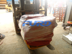 福瑞得機(jī)械座駕壓路機(jī)，平板夯成功裝車(chē)及時(shí)發(fā)貨