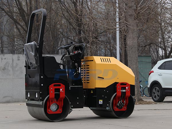 小型壓路機長期不使用就能丟下保養(yǎng)嗎？