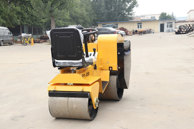 小型壓路機在城市的美化中越來越常見，它的結(jié)果又如何呢？