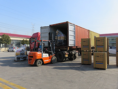 福瑞得機(jī)械一批壓路機(jī)和平板夯打包裝柜發(fā)往埃塞俄比亞 福瑞得機(jī)械一批壓路機(jī)和平板夯打包裝柜發(fā)往埃塞俄比亞