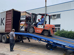 福瑞得一批小型路面機(jī)械設(shè)備裝車出口南非 福瑞得一批小型路面機(jī)械設(shè)備裝車出口南非